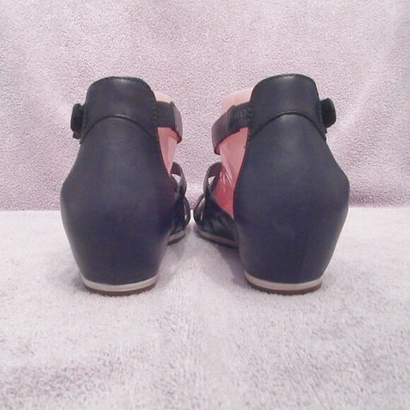 Dansko Vivian Gladiator Sandals Size 39 9 Black Leather Comfort Flat Open Toe - Picture 9 of 12